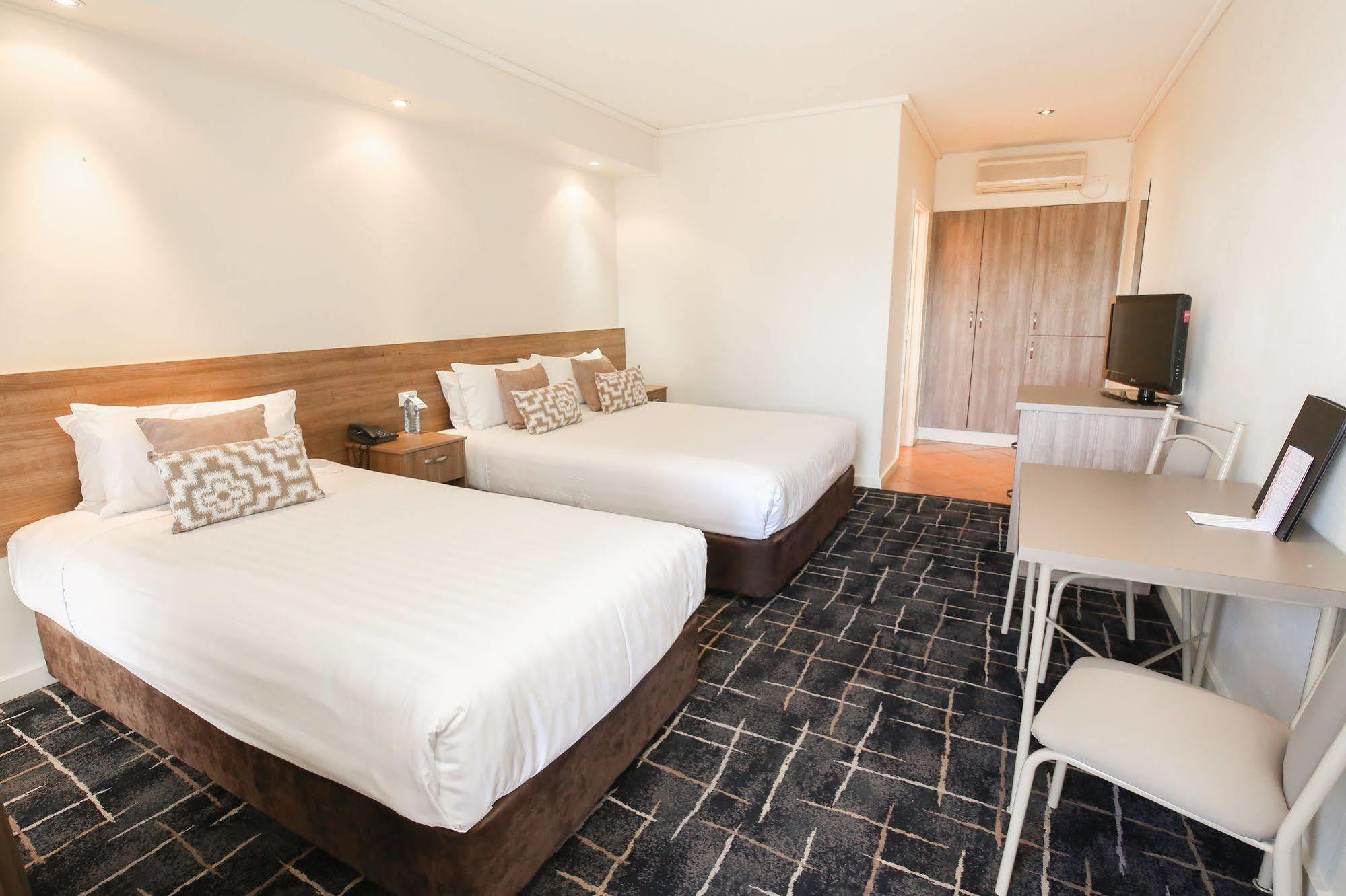 Commodore Mildura Motel Dış mekan fotoğraf