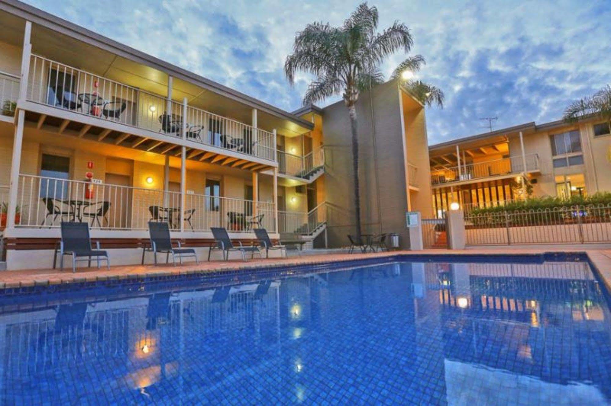 Commodore Mildura Motel Dış mekan fotoğraf
